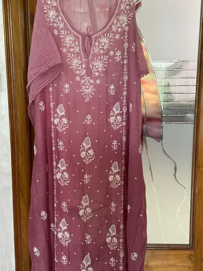 Ombre Onion Pink Mul Chanderi Chikankari Kaftan